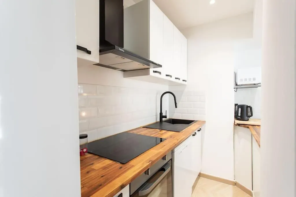 Apartment #10 2Pieces Fricero 3Min To The Beach/Balcon & Ac Nice France