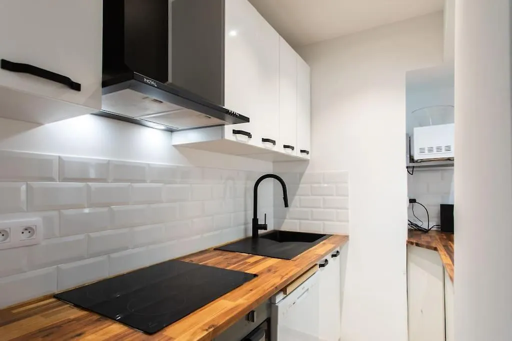 Apartment #10 2Pieces Fricero 3Min To The Beach/Balcon & Ac Nice